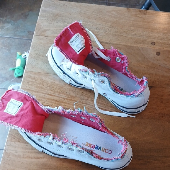 Converse All Star White and Rainbow Fringe Chuck Taylor Sneakers. Worn - Picture 7 of 13